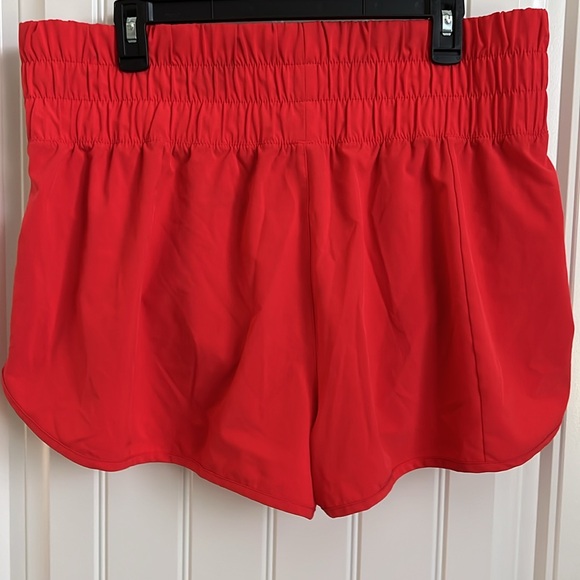 Avia Athletic Shorts Size XL - Picture 2 of 3